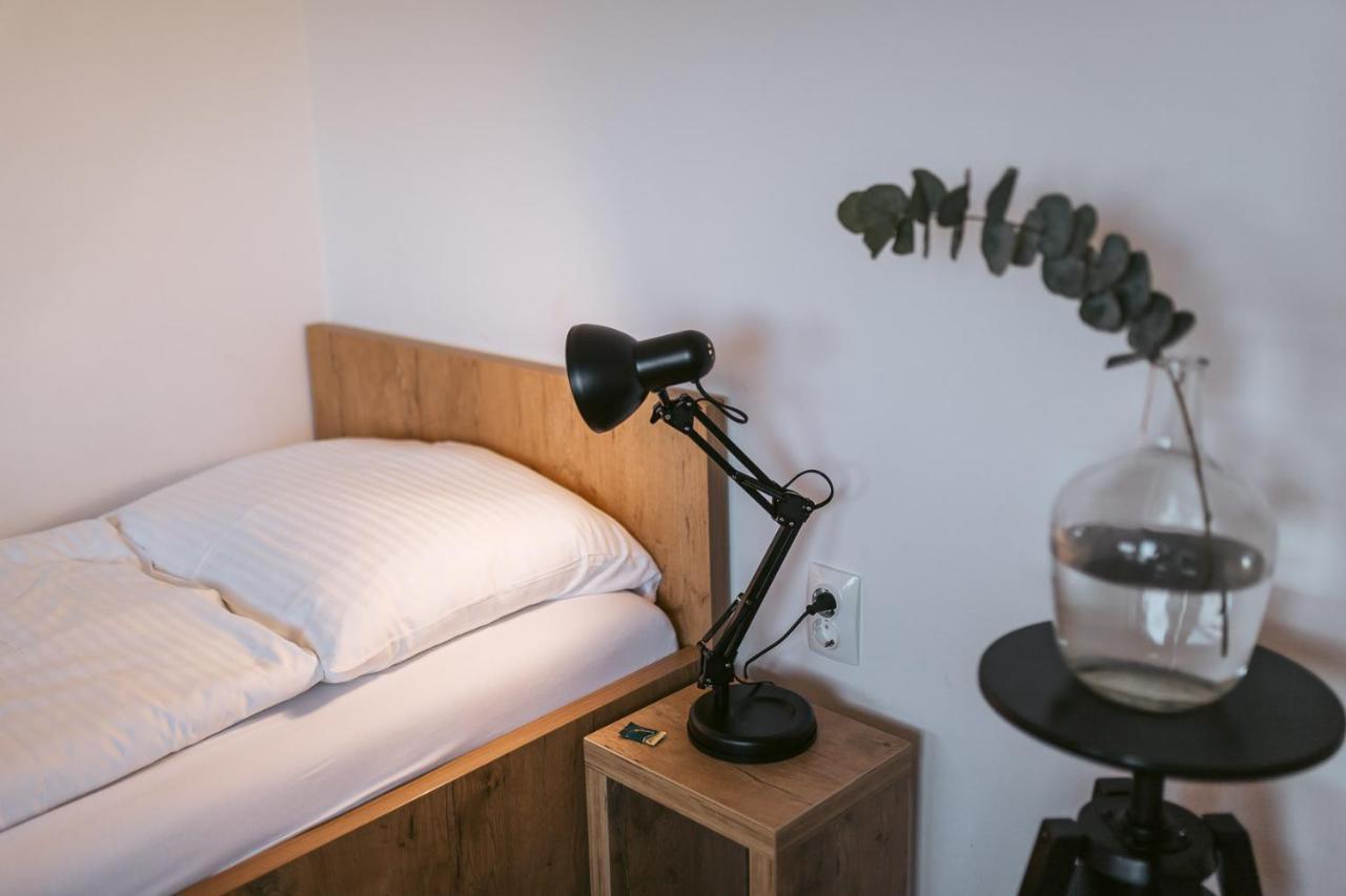 Pri Karlu Rooms & More Марибор Екстериор снимка